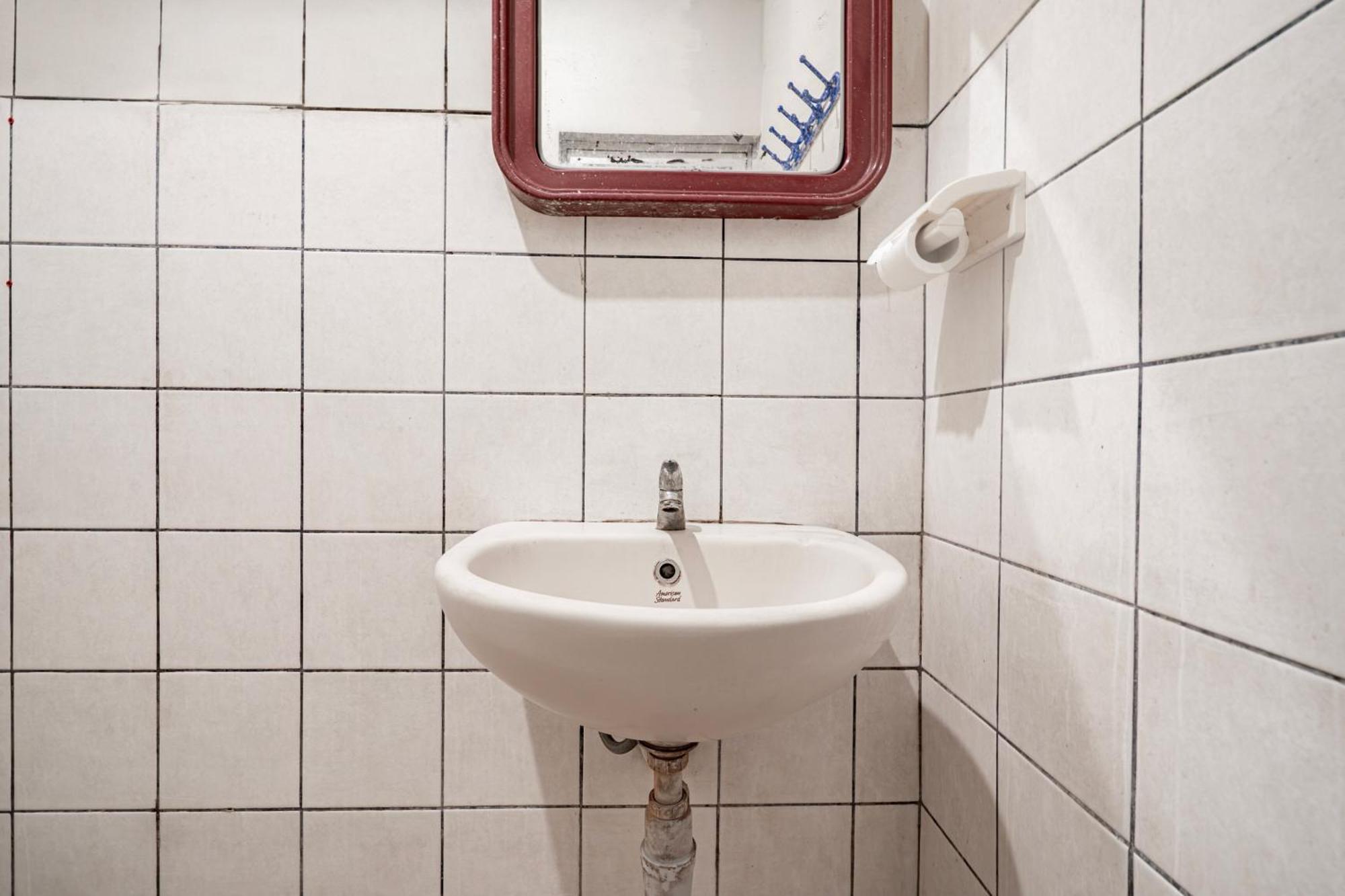 Collection O Hotel Sanira Бандунг Екстериор снимка