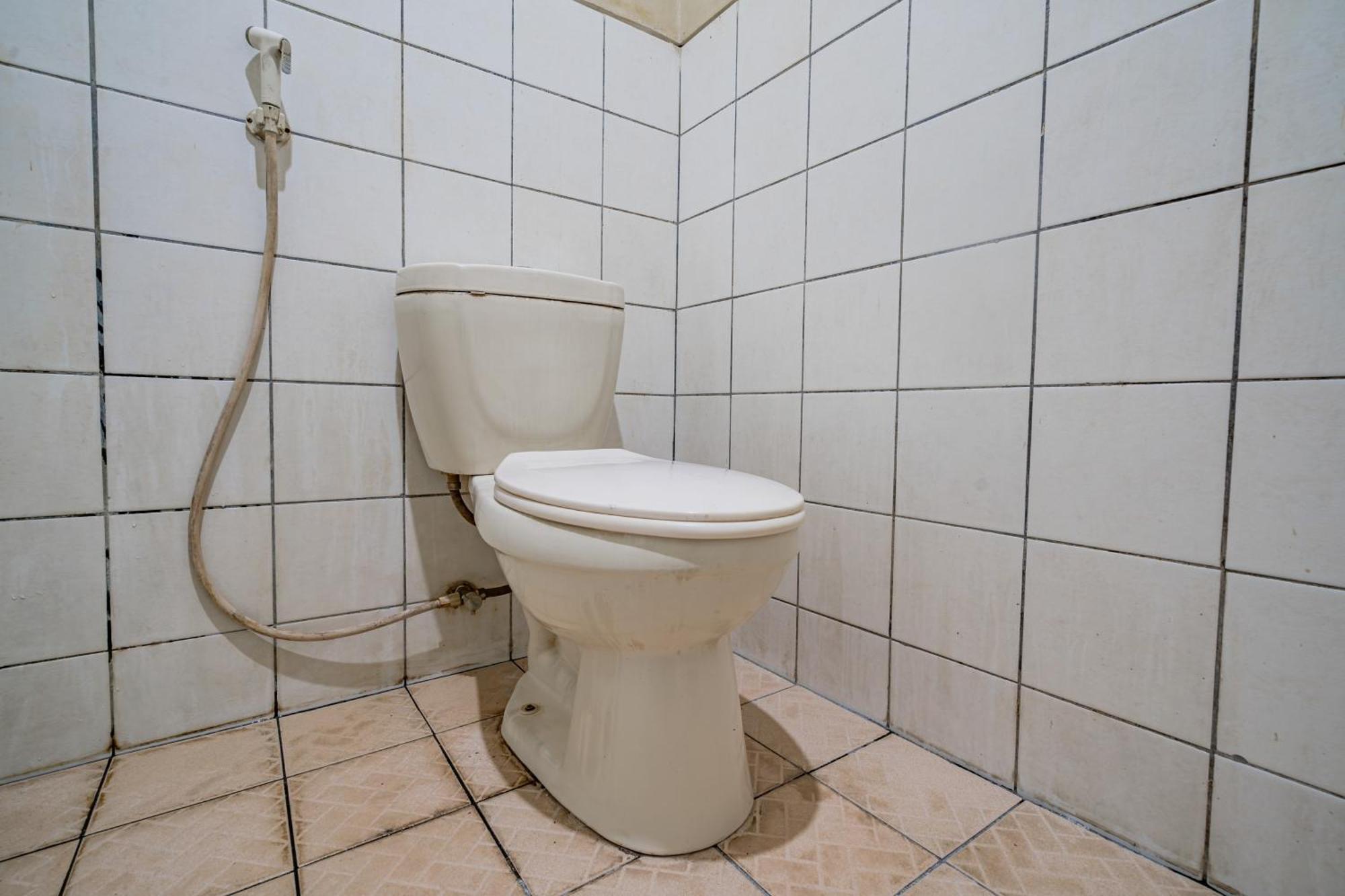 Collection O Hotel Sanira Бандунг Екстериор снимка